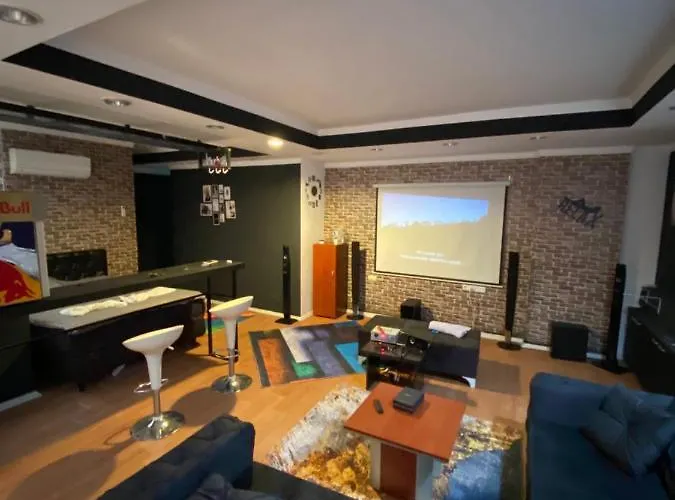 Cinehome
